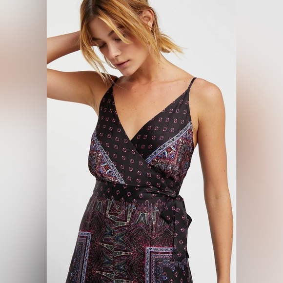 Free People Cabbage Rose Wide Leg Jumpsuit Size 0 Silky Satin Bohemian Print